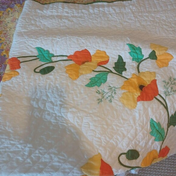 Vintage Floral Hand Stitched Quilt Never used - Picture 3 of 5